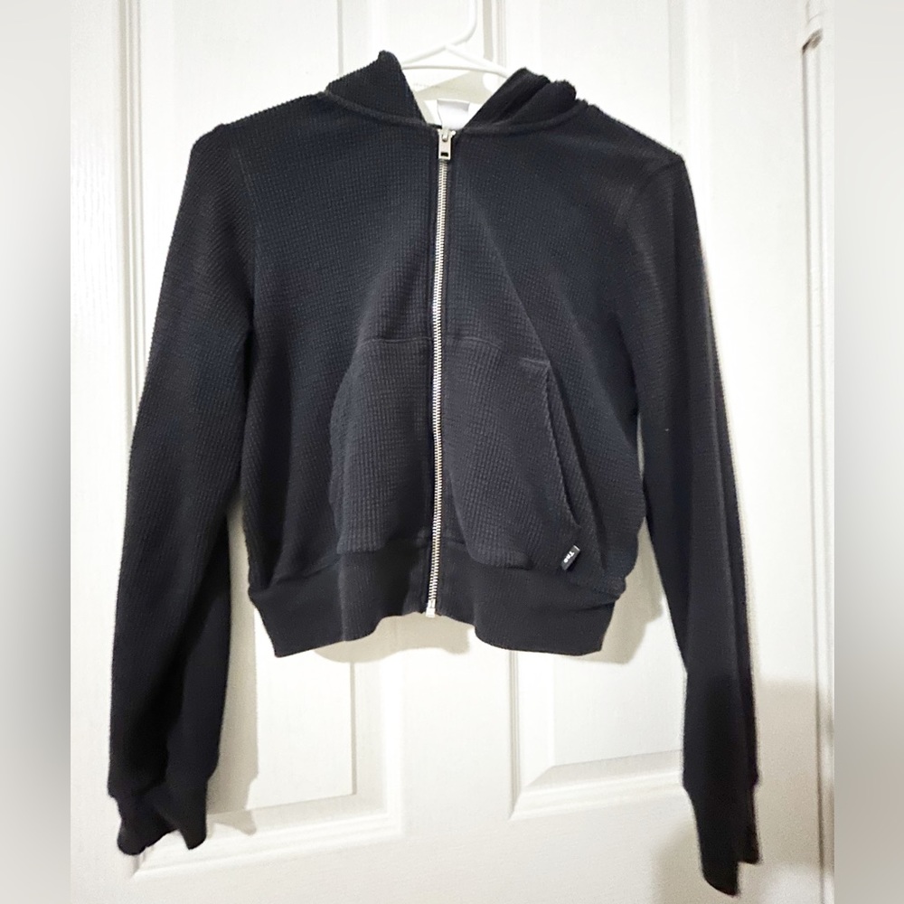 crop zip up